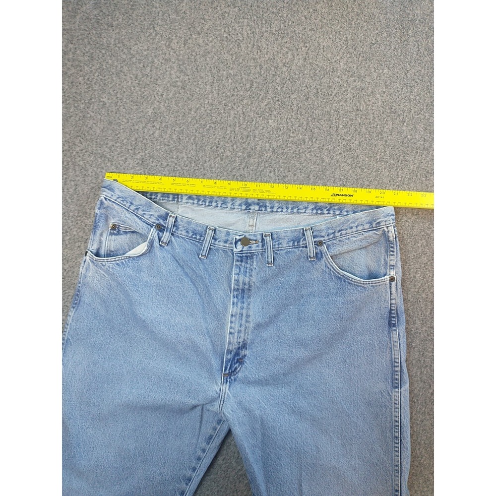 Wrangler Denim Blue Jeans Men's Size 42x31 Straight Leg Light Wash 96501DS Chore - Picture 13 of 16